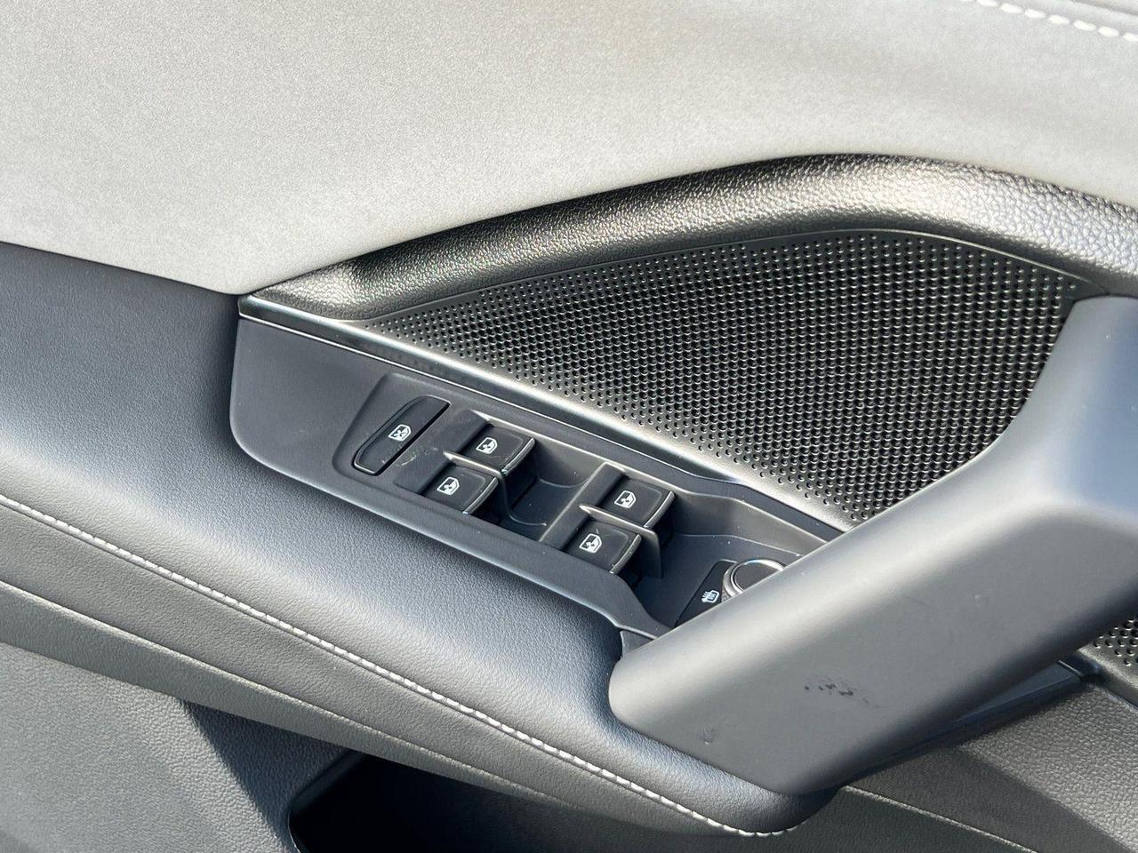 2026 Volkswagen Tiguan SE R-Line Black Hagerstown MD