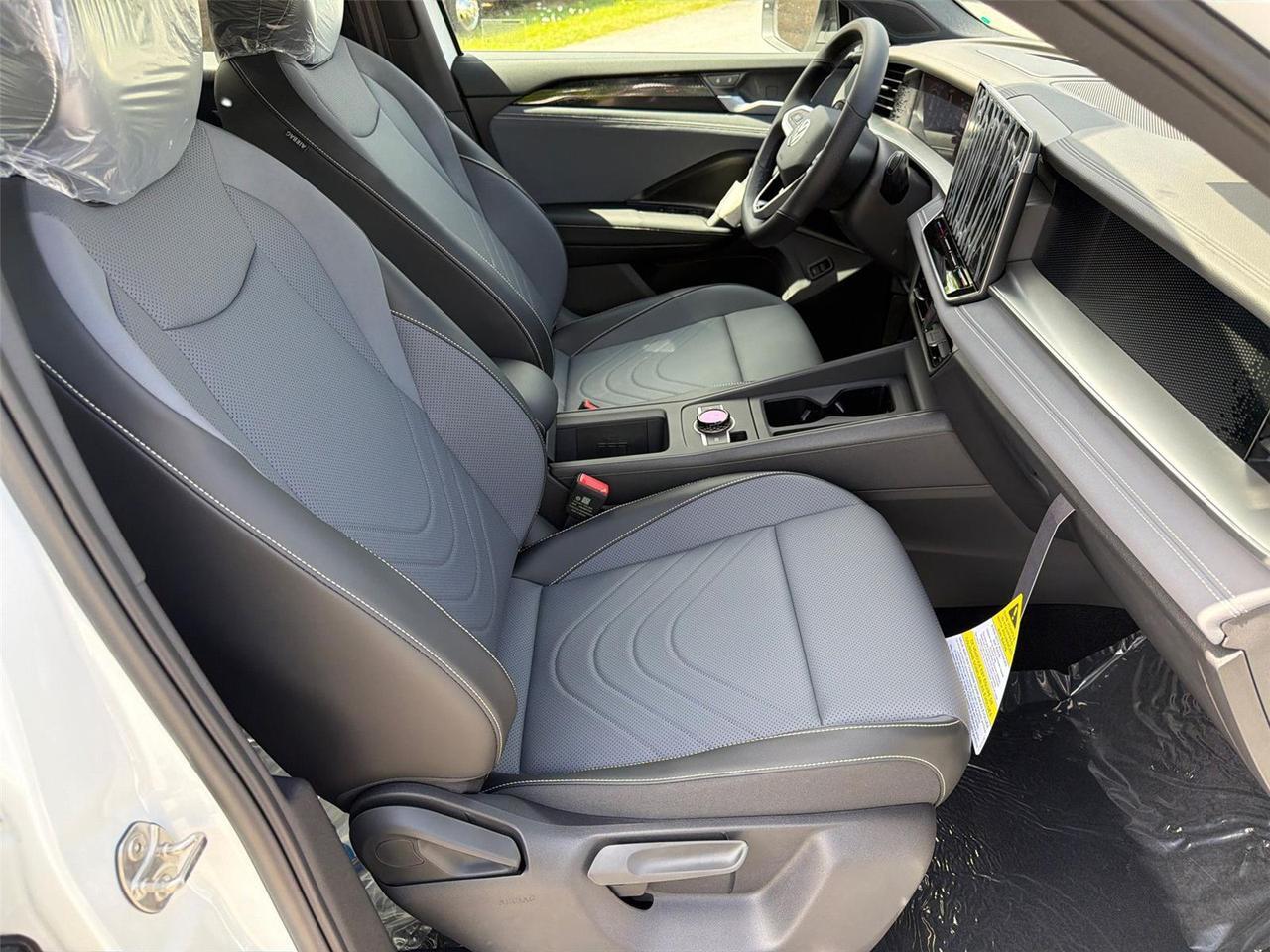 2026 Volkswagen Tiguan SE R-Line Black Hagerstown MD