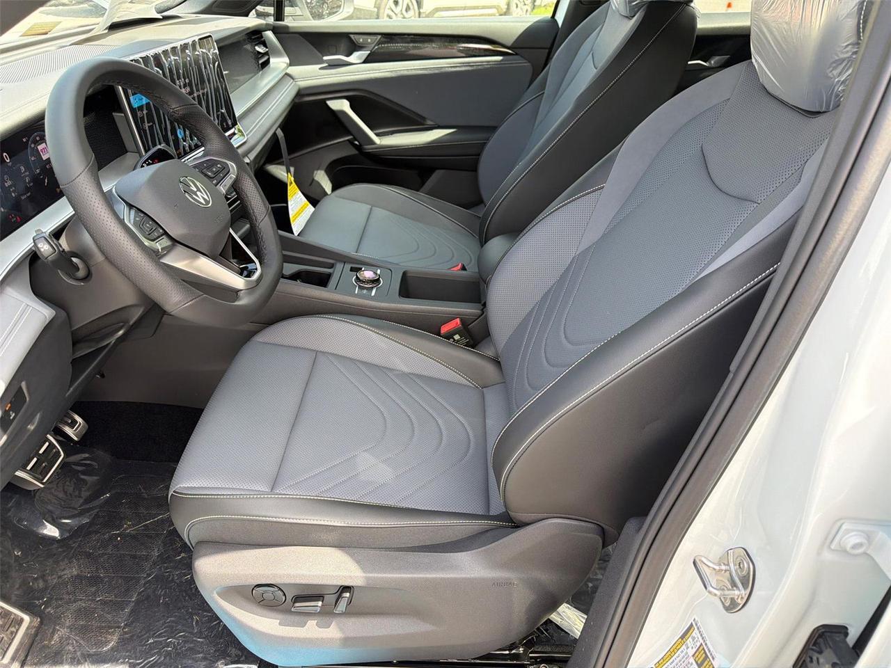 2026 Volkswagen Tiguan SE R-Line Black Hagerstown MD