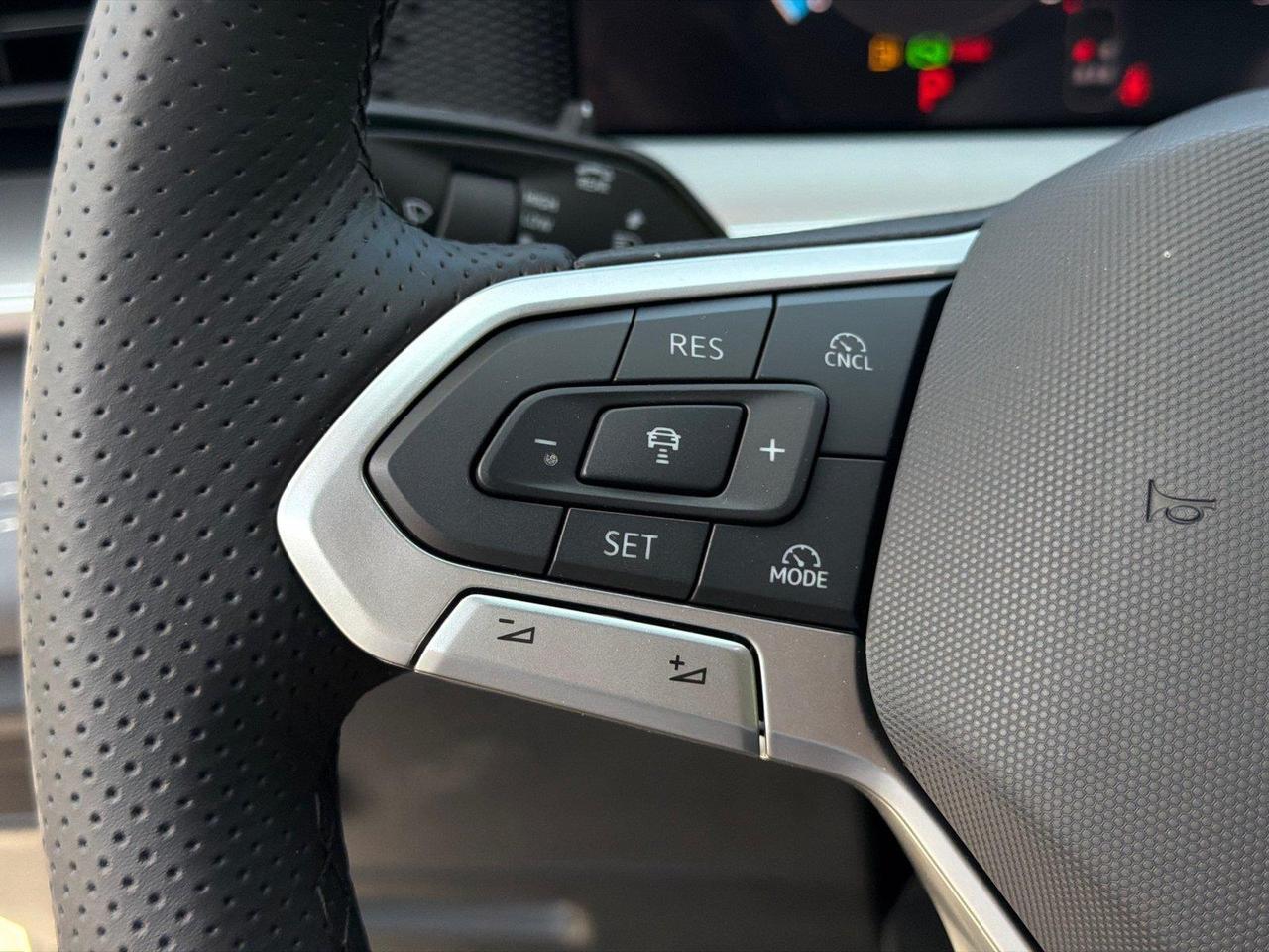 2026 Volkswagen Tiguan SE R-Line Black Hagerstown MD