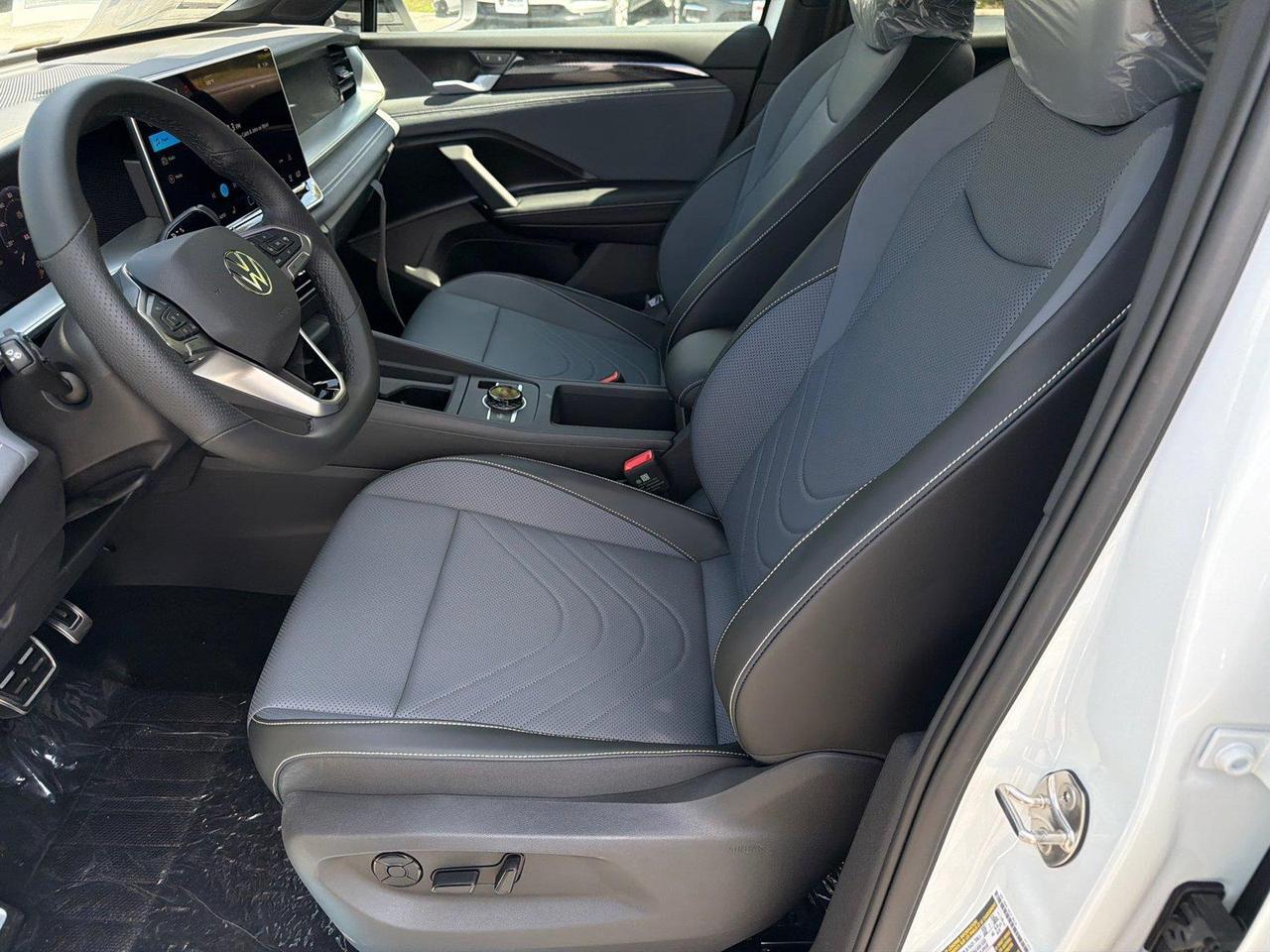 2026 Volkswagen Tiguan SE R-Line Black Hagerstown MD