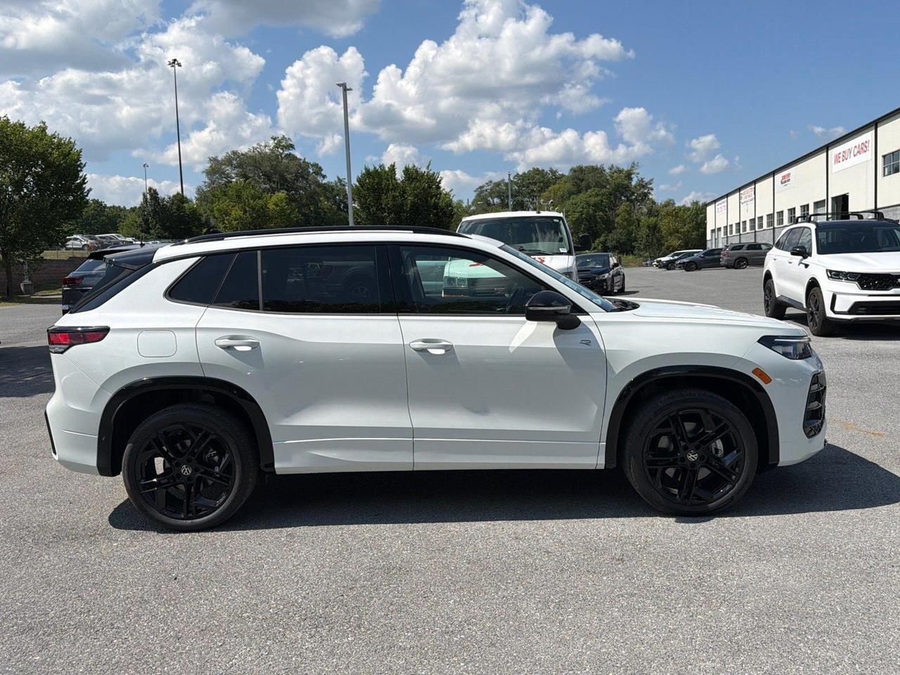 2026 Volkswagen Tiguan SE R-Line Black Hagerstown MD
