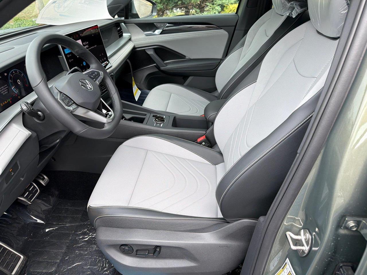 2026 Volkswagen Tiguan SE R-Line Black Hagerstown MD