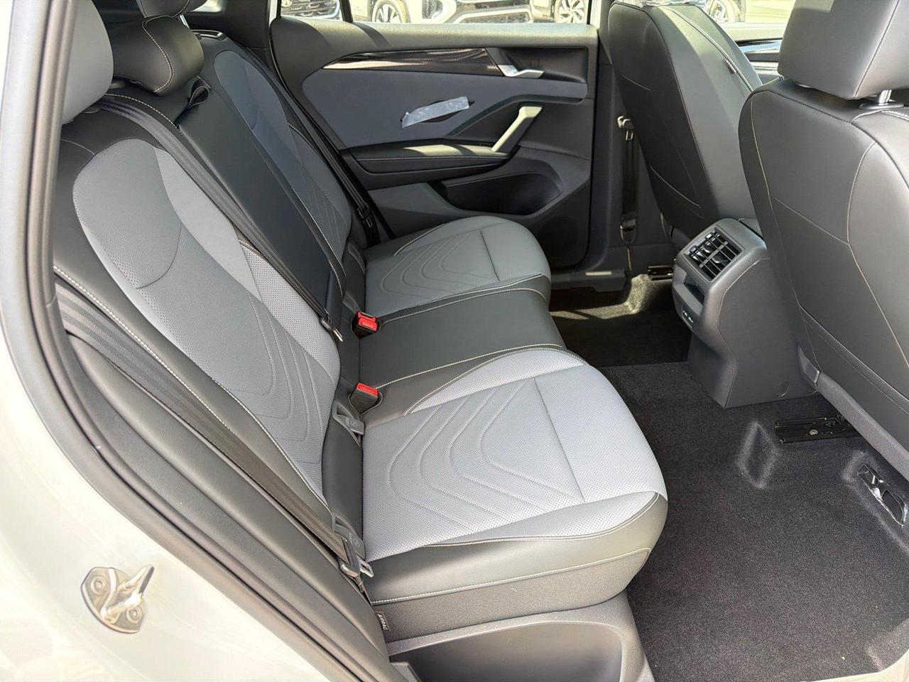 2026 Volkswagen Tiguan SE R-Line Black Hagerstown MD