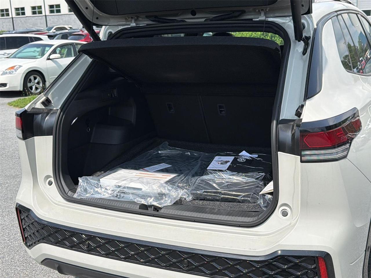 2026 Volkswagen Tiguan SE R-Line Black Hagerstown MD