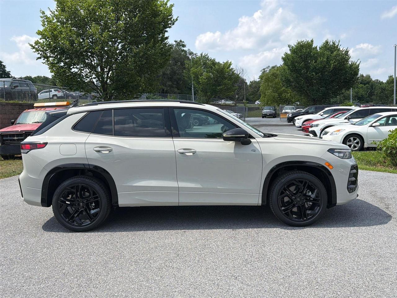 2026 Volkswagen Tiguan SE R-Line Black Hagerstown MD
