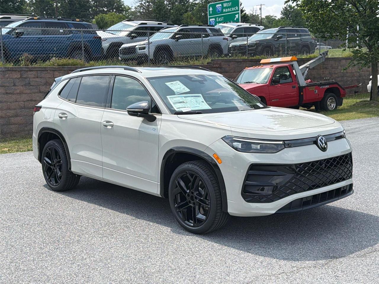 2026 Volkswagen Tiguan SE R-Line Black