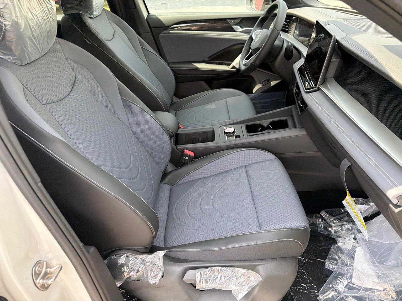 2026 Volkswagen Tiguan SE R-Line Black Hagerstown MD