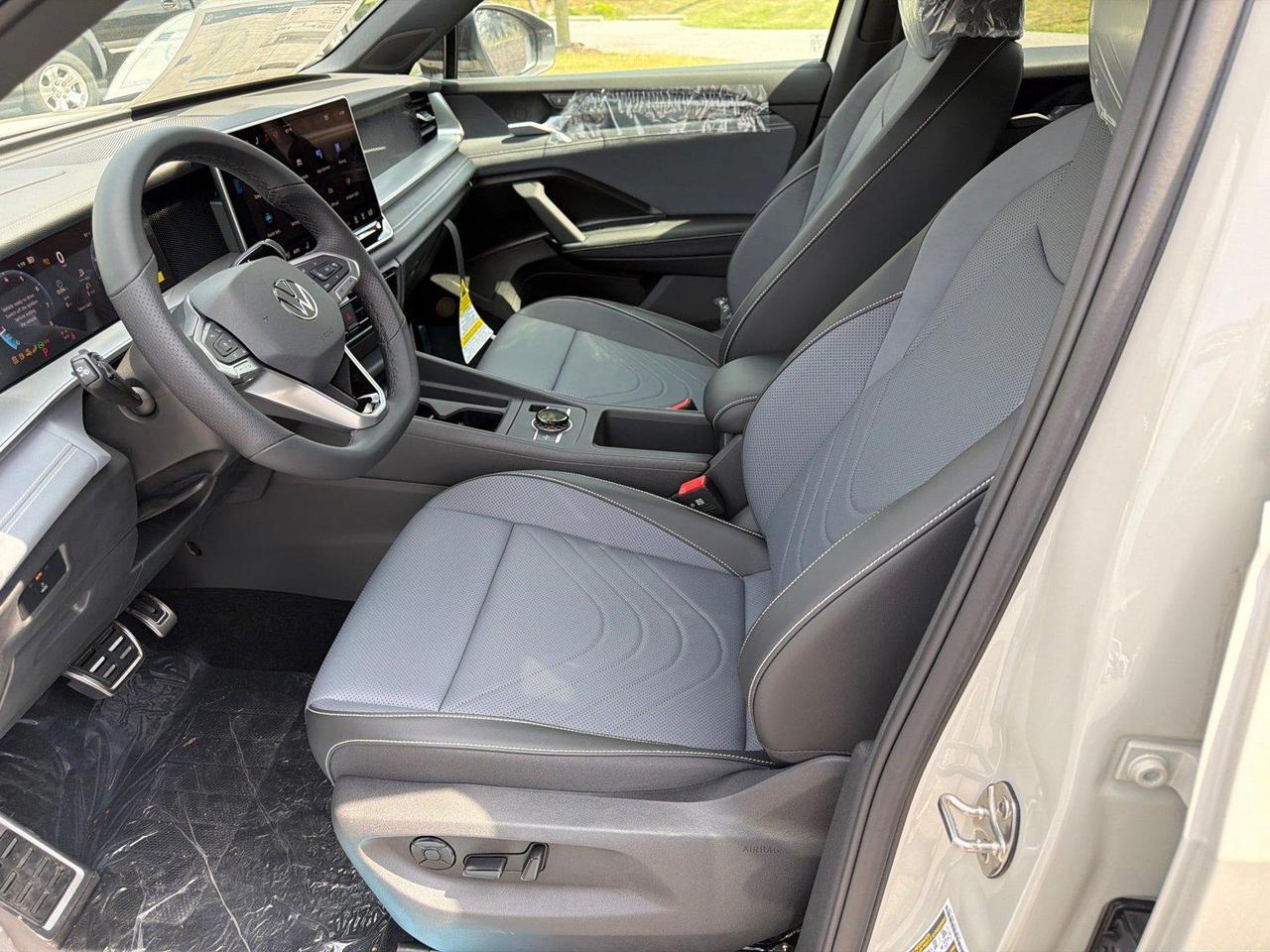 2026 Volkswagen Tiguan SE R-Line Black Hagerstown MD