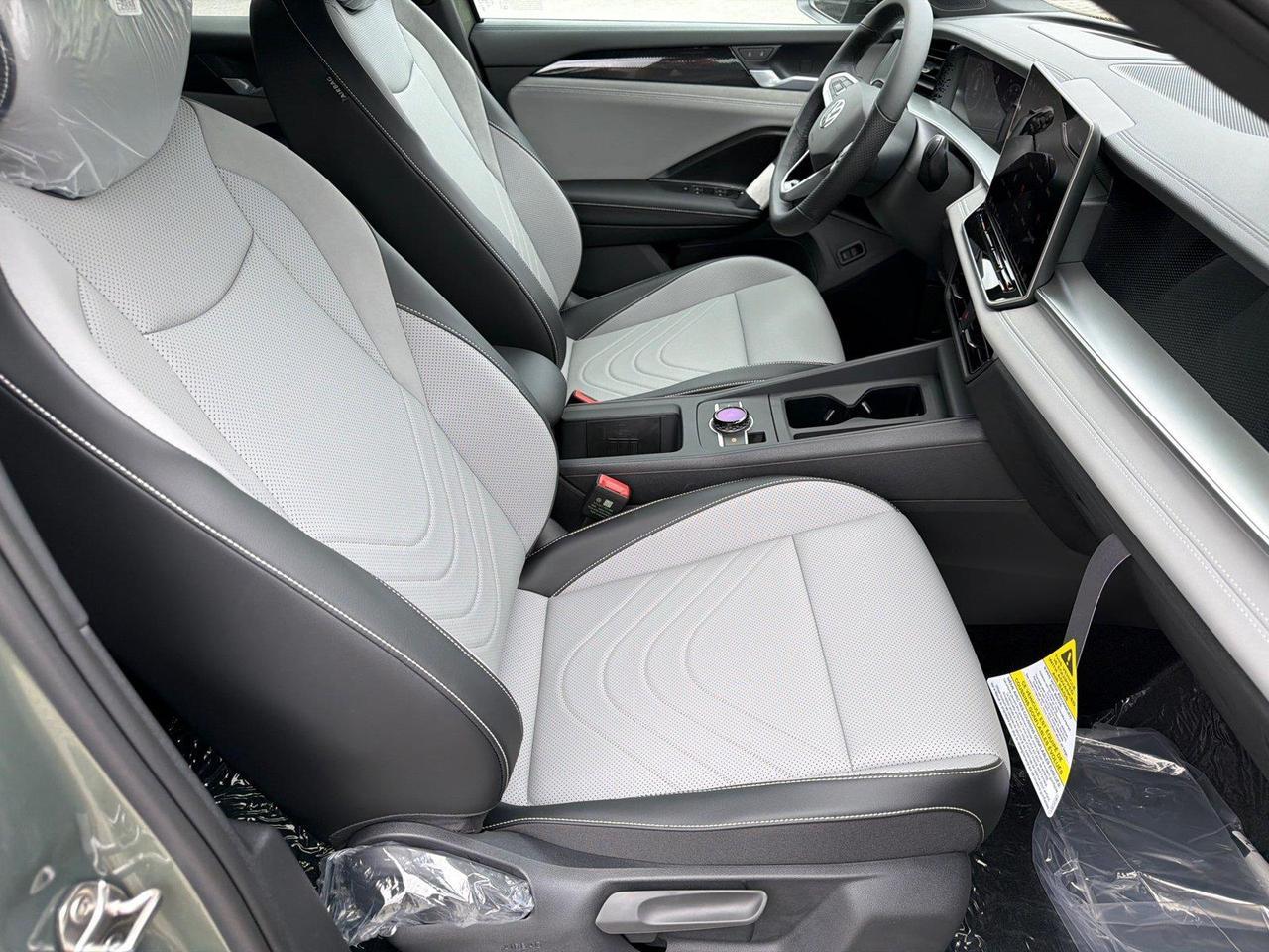 2026 Volkswagen Tiguan SE R-Line Black Hagerstown MD
