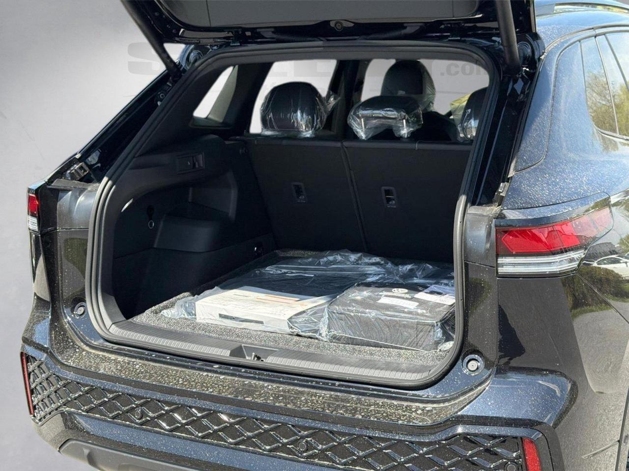2026 Volkswagen Tiguan SE R-Line Black Hagerstown MD
