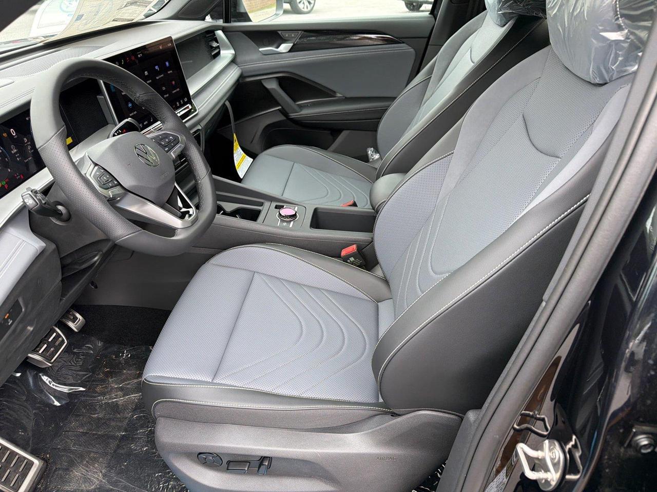 2026 Volkswagen Tiguan SE R-Line Black Hagerstown MD