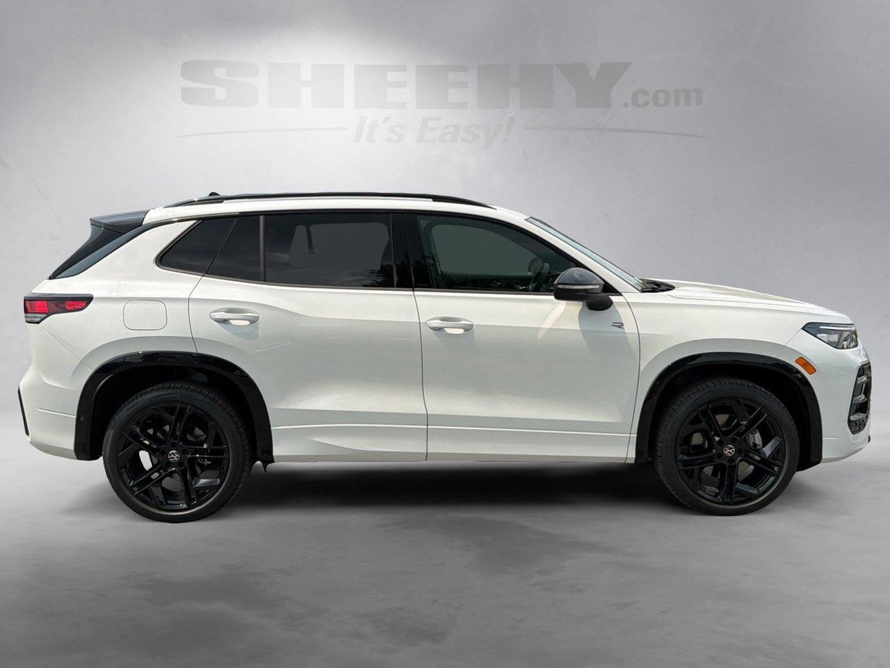 2026 Volkswagen Tiguan SE R-Line Black Hagerstown MD