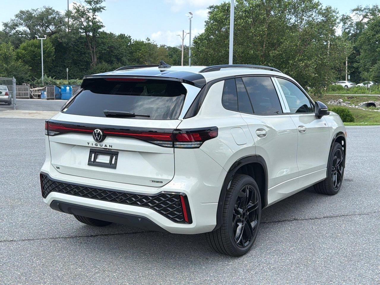 2026 Volkswagen Tiguan SE R-Line Black Hagerstown MD
