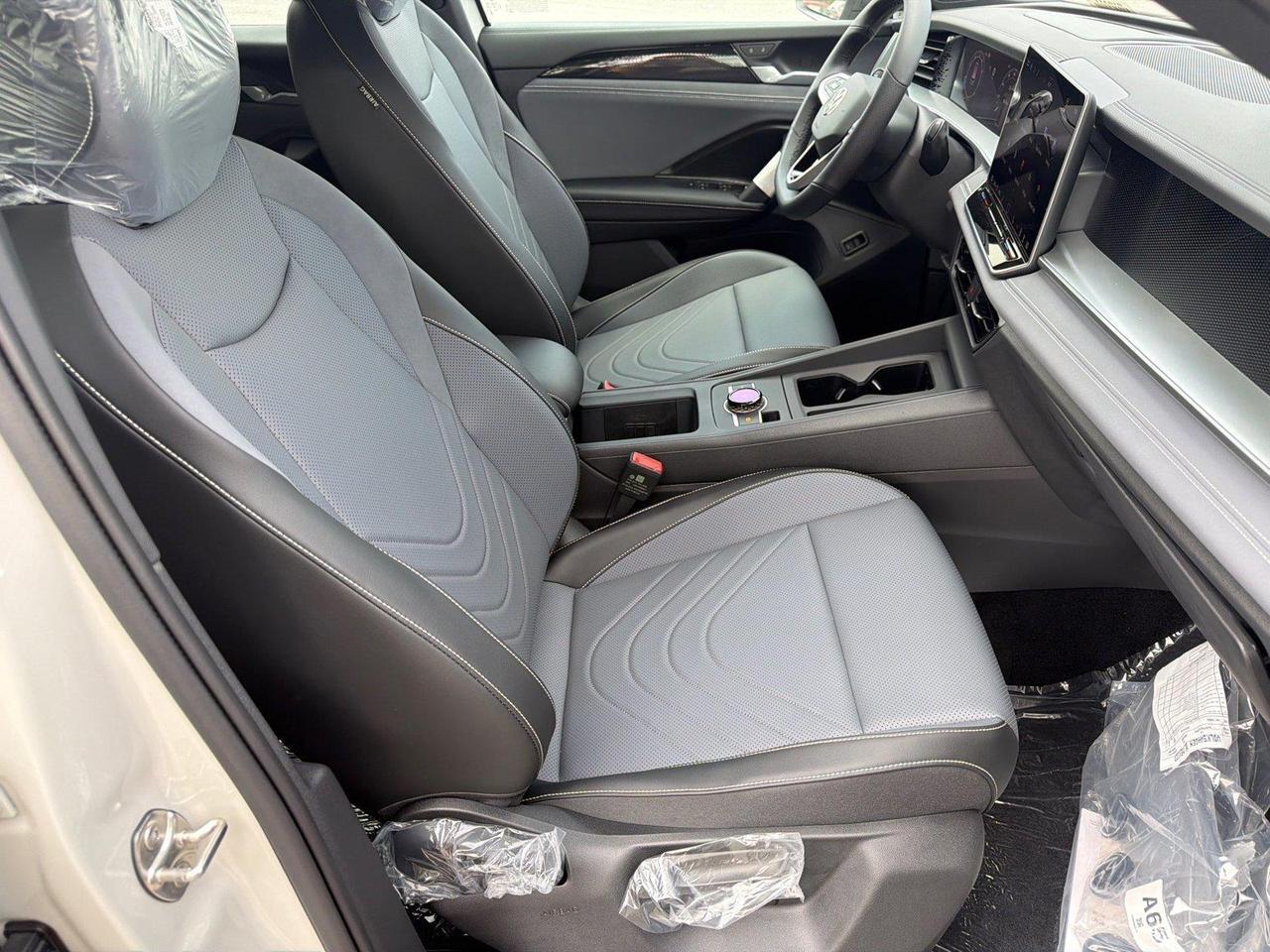 2026 Volkswagen Tiguan SE R-Line Black Hagerstown MD