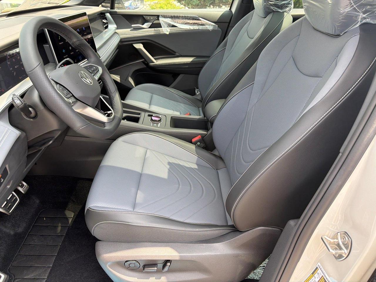 2026 Volkswagen Tiguan SE R-Line Black Hagerstown MD