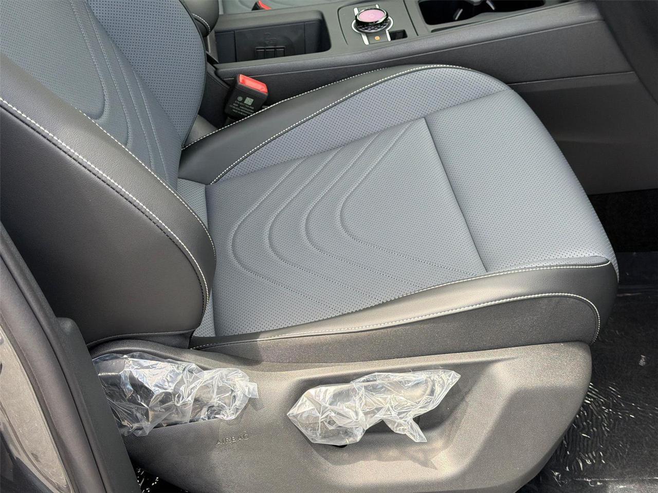 2026 Volkswagen Tiguan SE R-Line Black Hagerstown MD