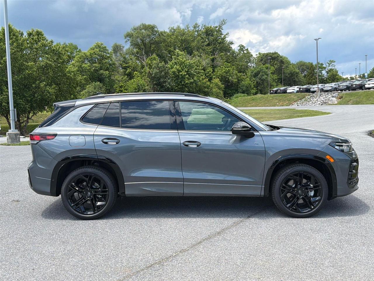 2026 Volkswagen Tiguan SE R-Line Black Hagerstown MD