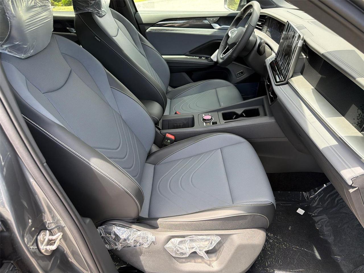 2026 Volkswagen Tiguan SE R-Line Black Hagerstown MD