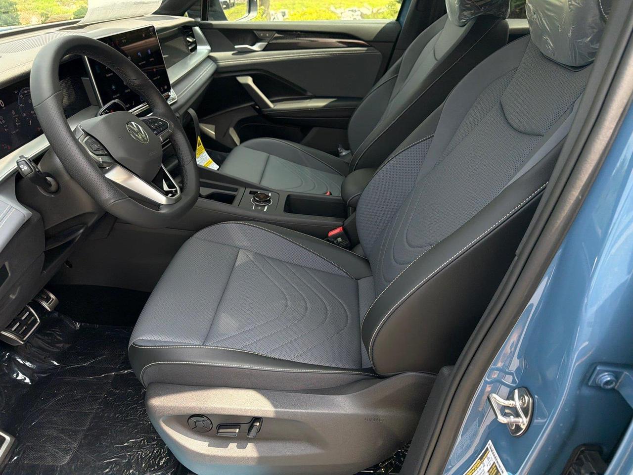 2026 Volkswagen Tiguan SE R-Line Black Hagerstown MD