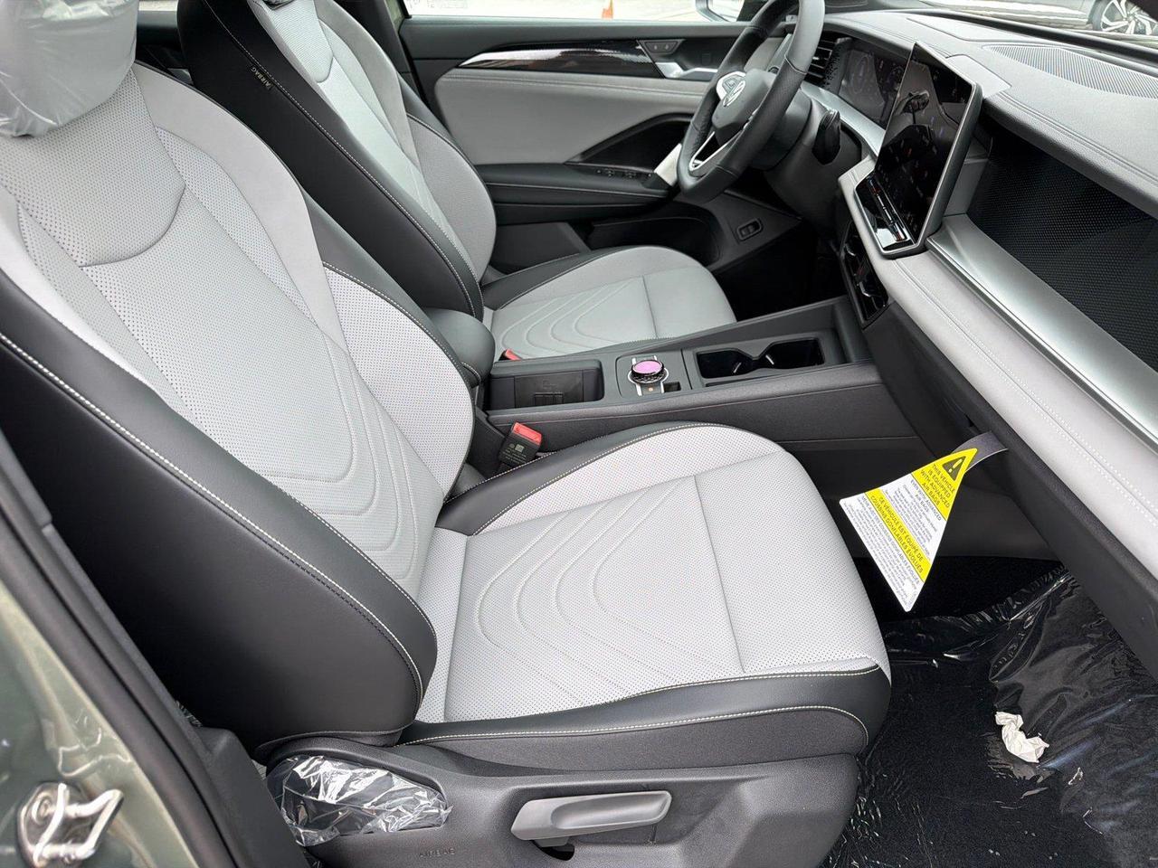 2026 Volkswagen Tiguan SE R-Line Black Hagerstown MD