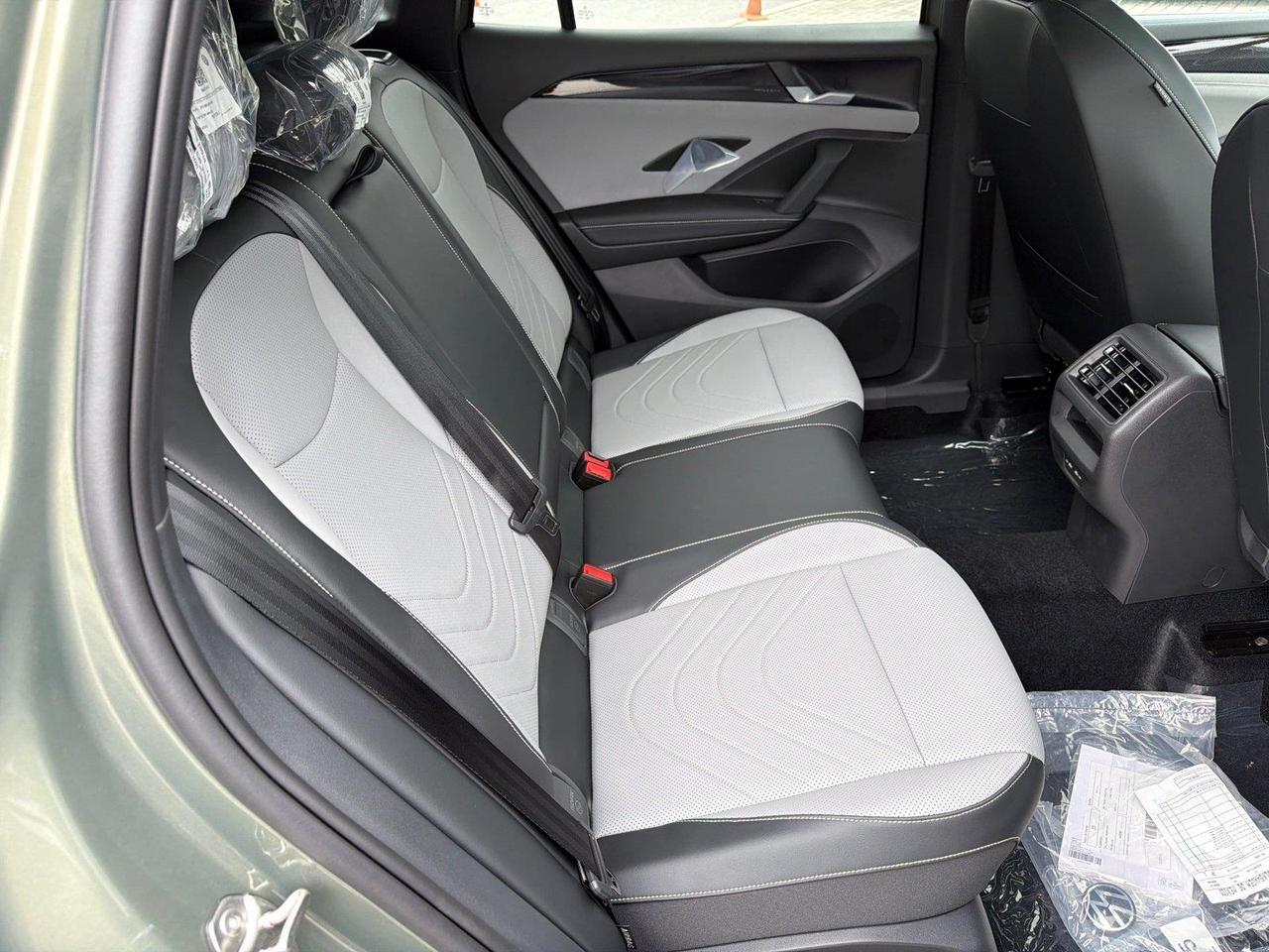 2026 Volkswagen Tiguan SE R-Line Black Hagerstown MD