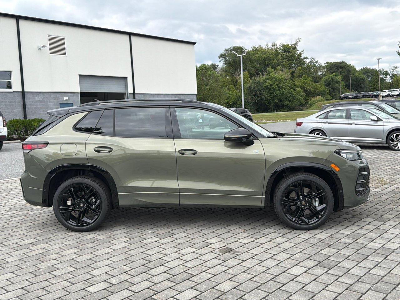 2026 Volkswagen Tiguan SE R-Line Black Hagerstown MD