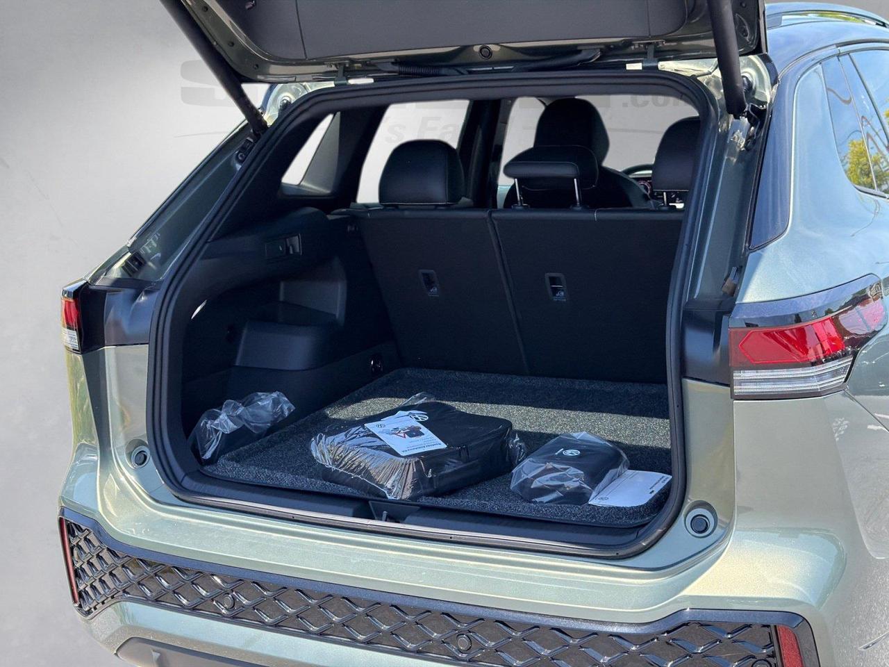 2026 Volkswagen Tiguan SE R-Line Black Hagerstown MD