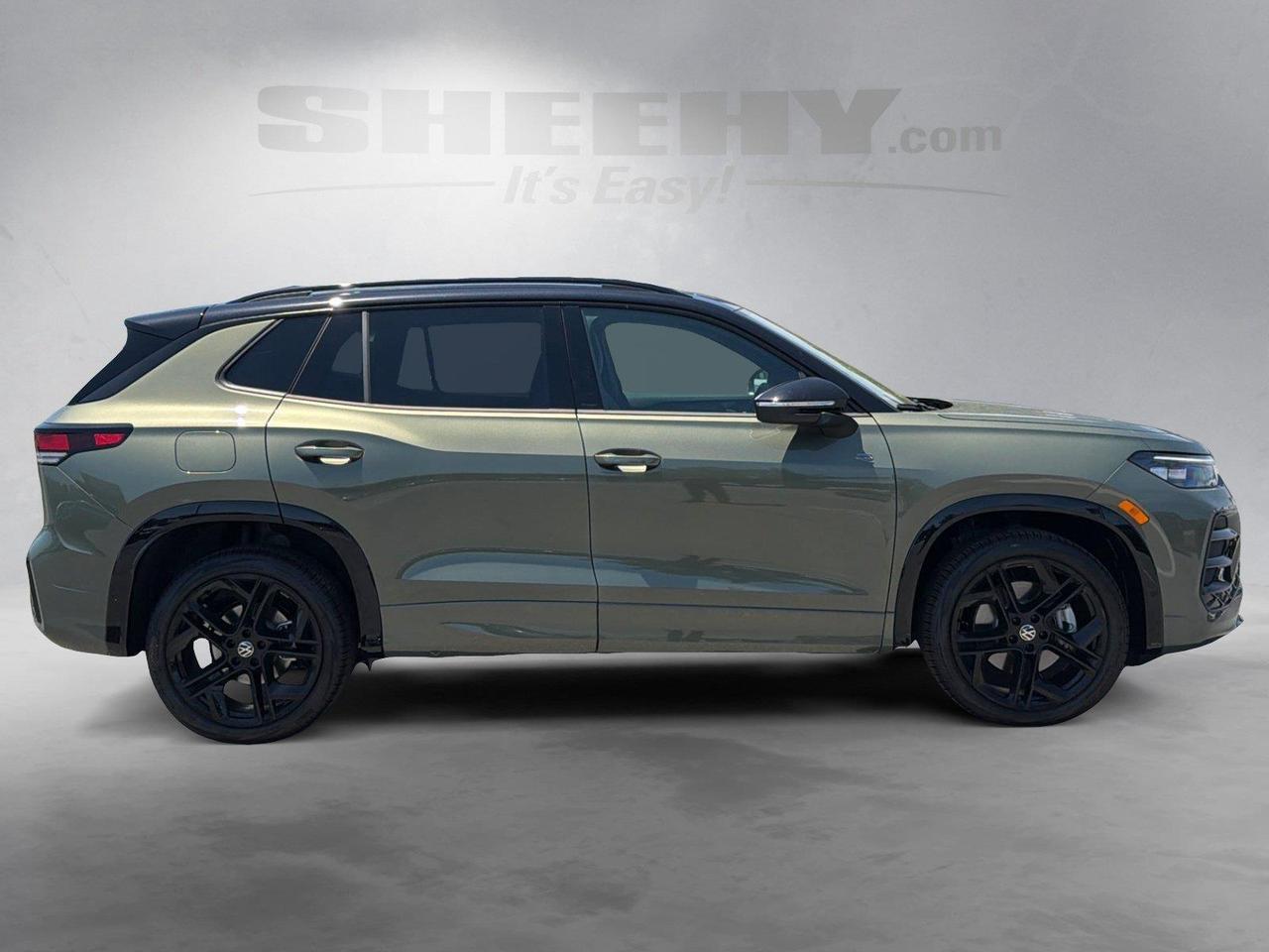2026 Volkswagen Tiguan SE R-Line Black Hagerstown MD