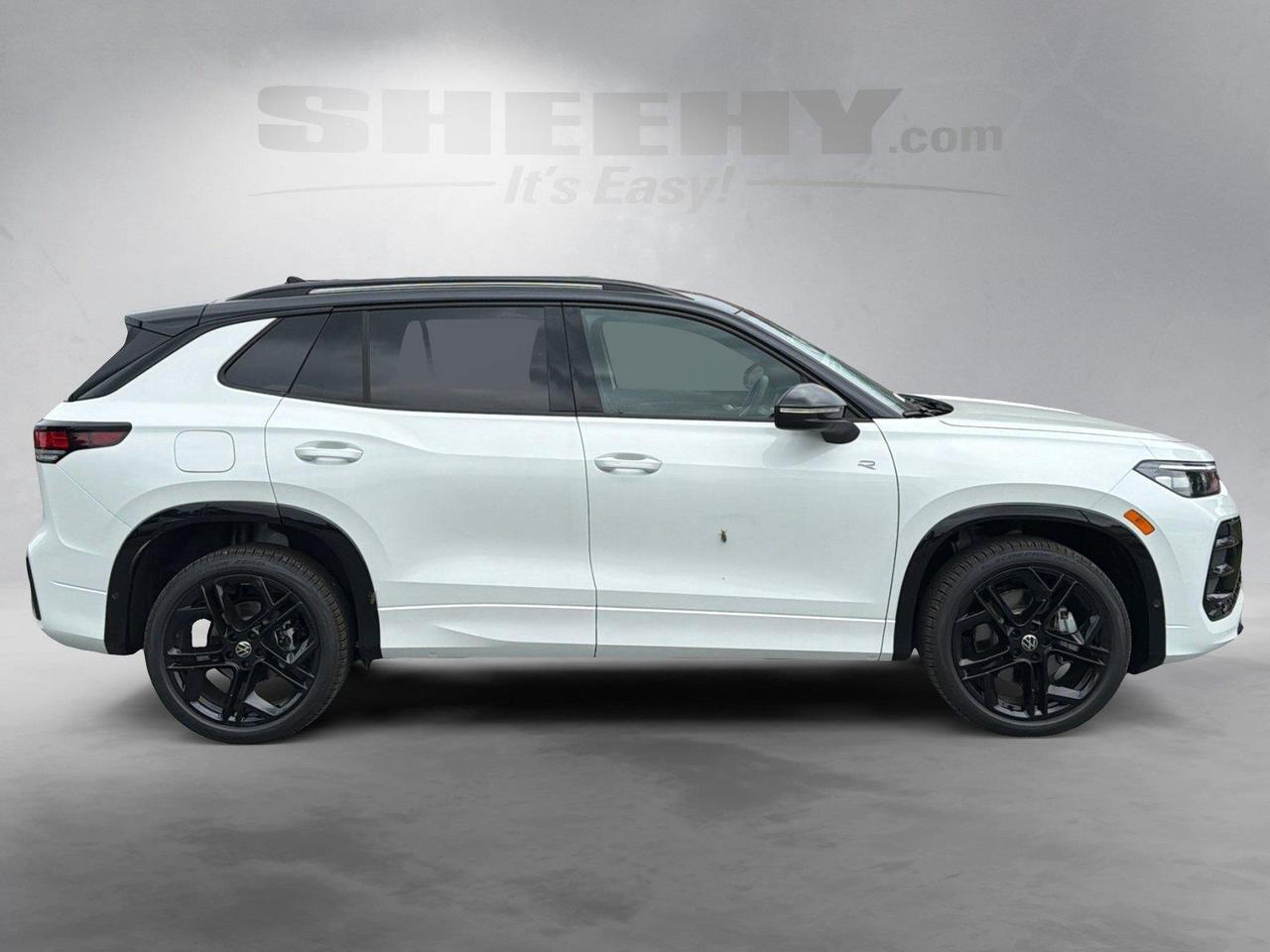 2026 Volkswagen Tiguan SE R-Line Black Hagerstown MD