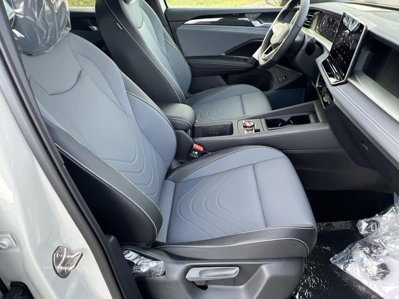 2026 Volkswagen Tiguan SE R-Line Black Hagerstown MD