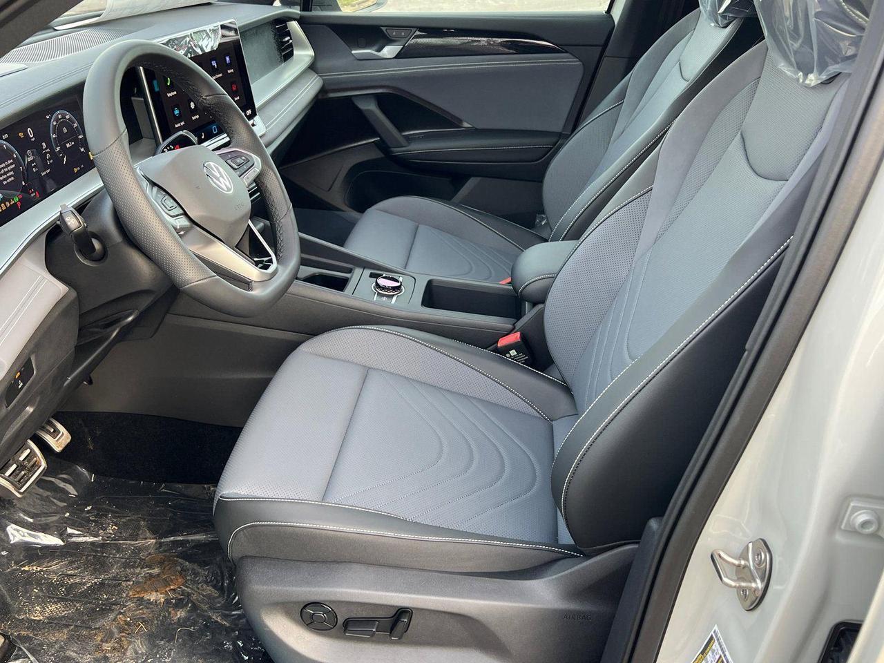 2026 Volkswagen Tiguan SE R-Line Black Hagerstown MD