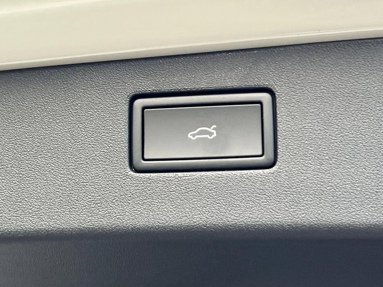 2026 Volkswagen Tiguan SE R-Line Black Hagerstown MD