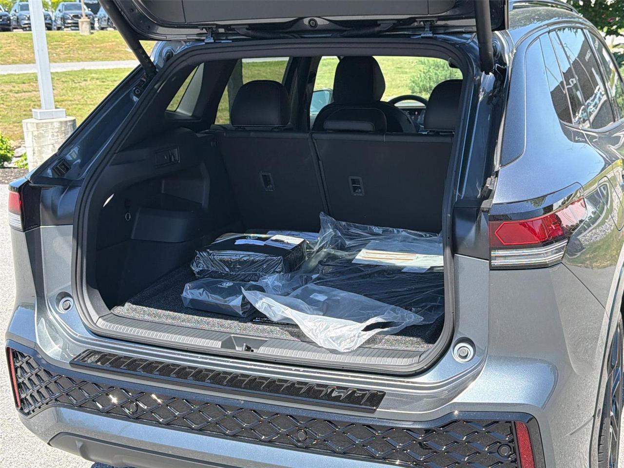 2026 Volkswagen Tiguan SE R-Line Black Hagerstown MD