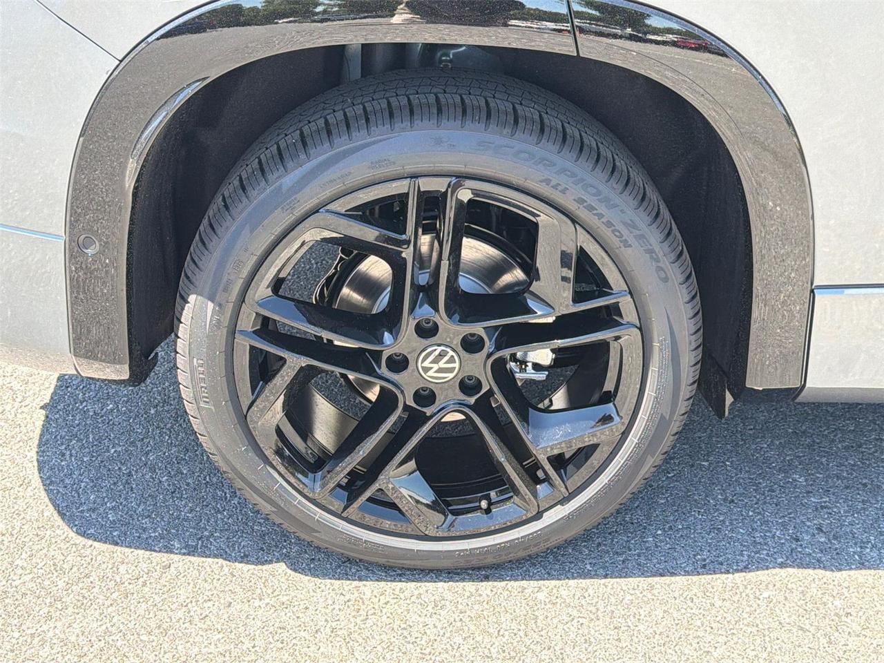 2026 Volkswagen Tiguan SE R-Line Black Hagerstown MD