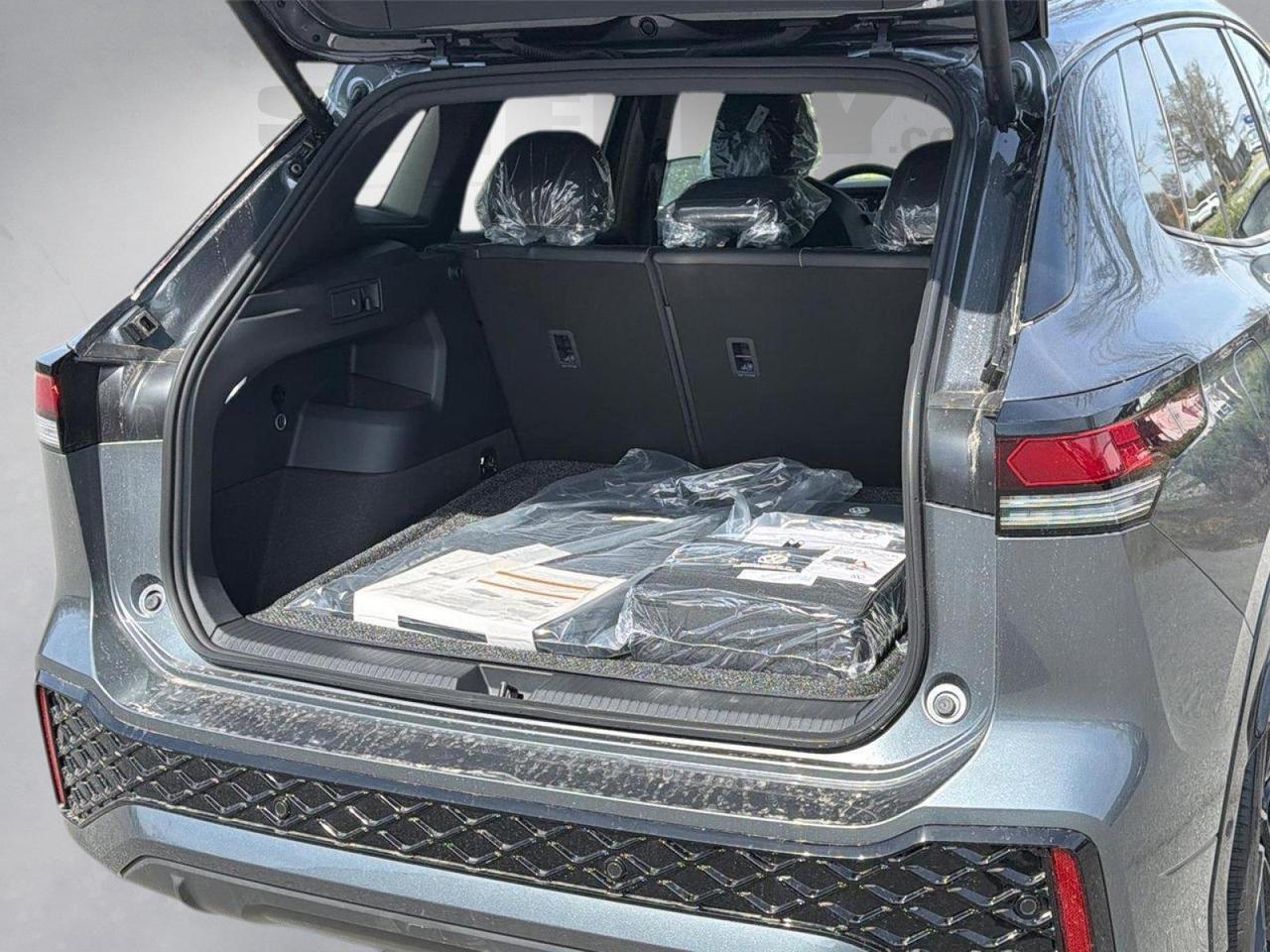 2026 Volkswagen Tiguan SE R-Line Black Hagerstown MD
