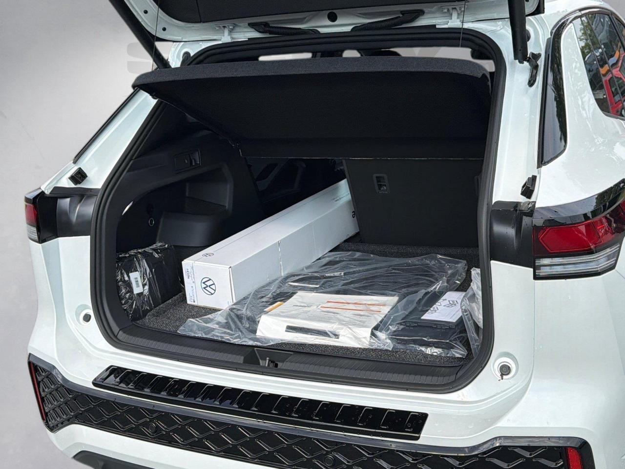 2026 Volkswagen Tiguan SE R-Line Black Hagerstown MD