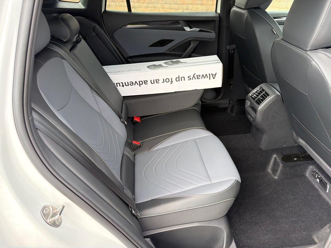 2026 Volkswagen Tiguan SE R-Line Black Hagerstown MD