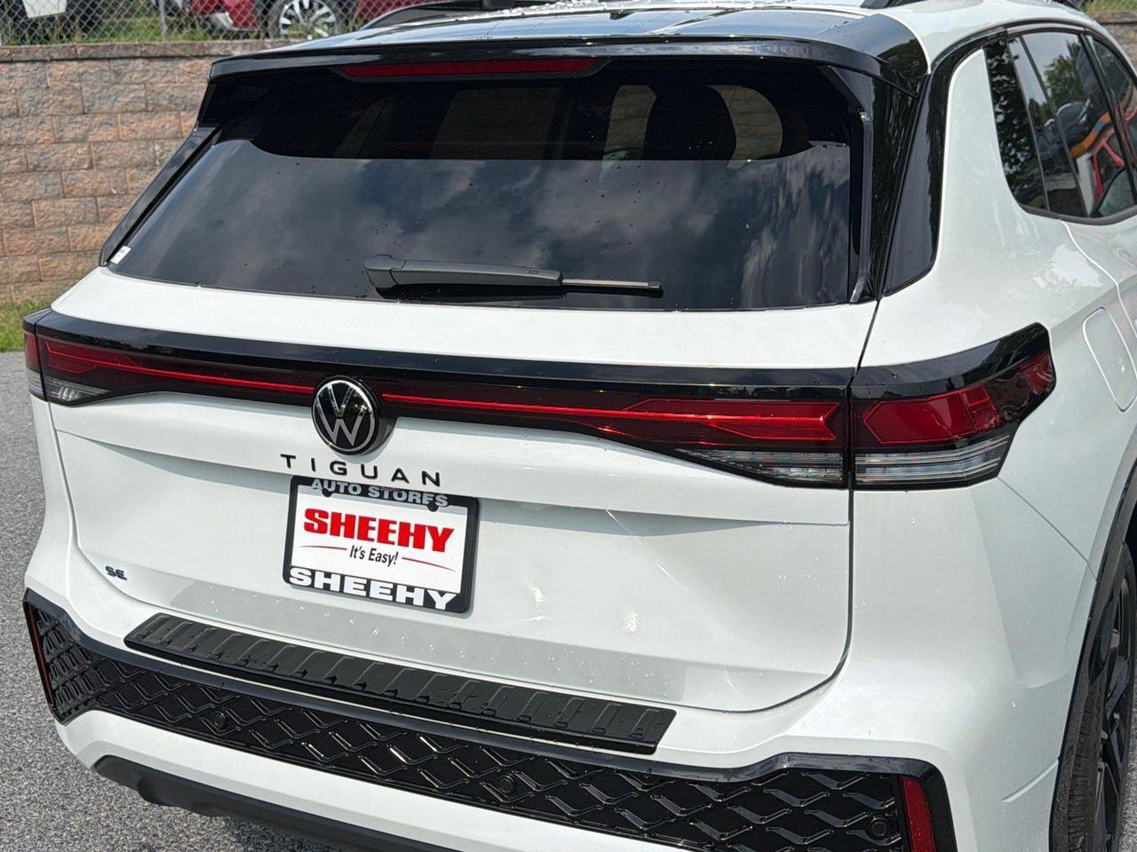 2026 Volkswagen Tiguan SE R-Line Black Hagerstown MD