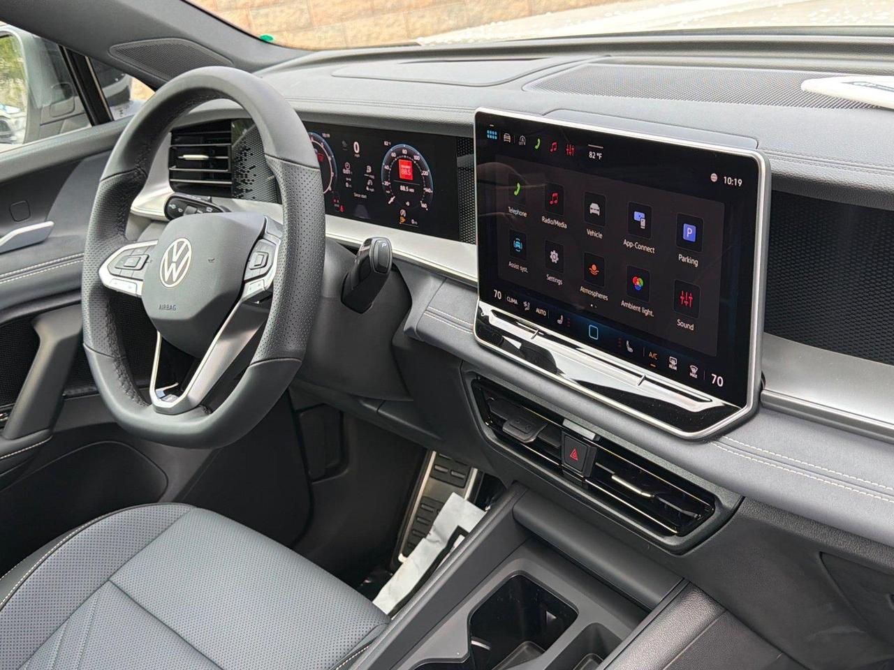 2026 Volkswagen Tiguan SE R-Line Black Hagerstown MD
