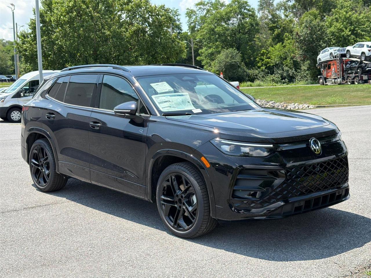 2026 Volkswagen Tiguan SE R-Line Black