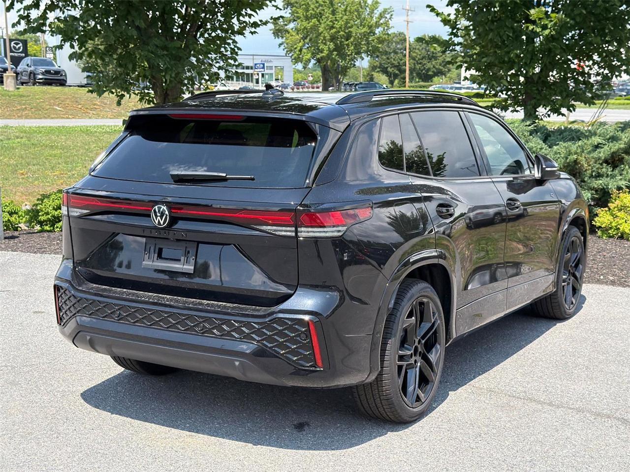 2026 Volkswagen Tiguan SE R-Line Black Hagerstown MD
