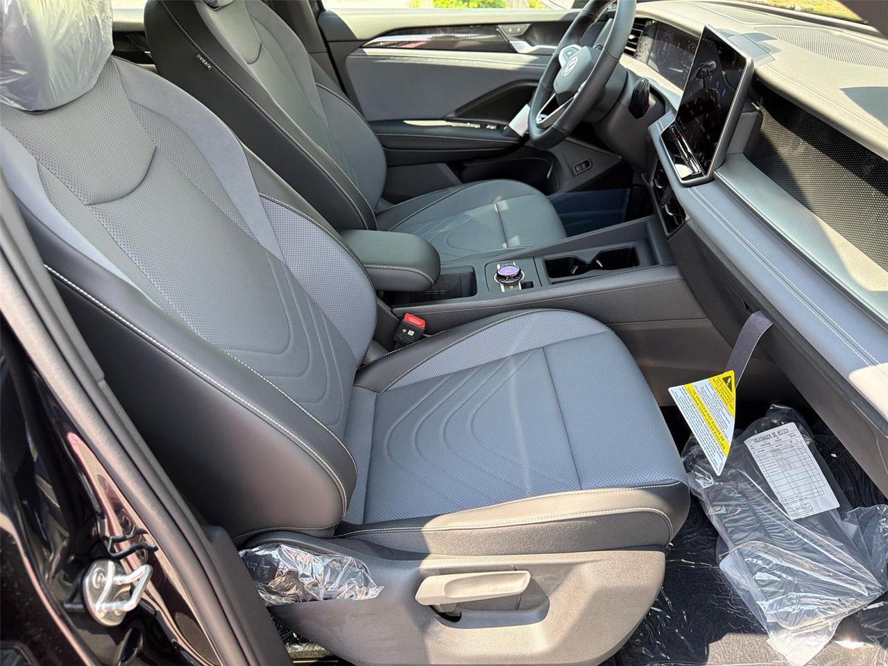 2026 Volkswagen Tiguan SE R-Line Black Hagerstown MD