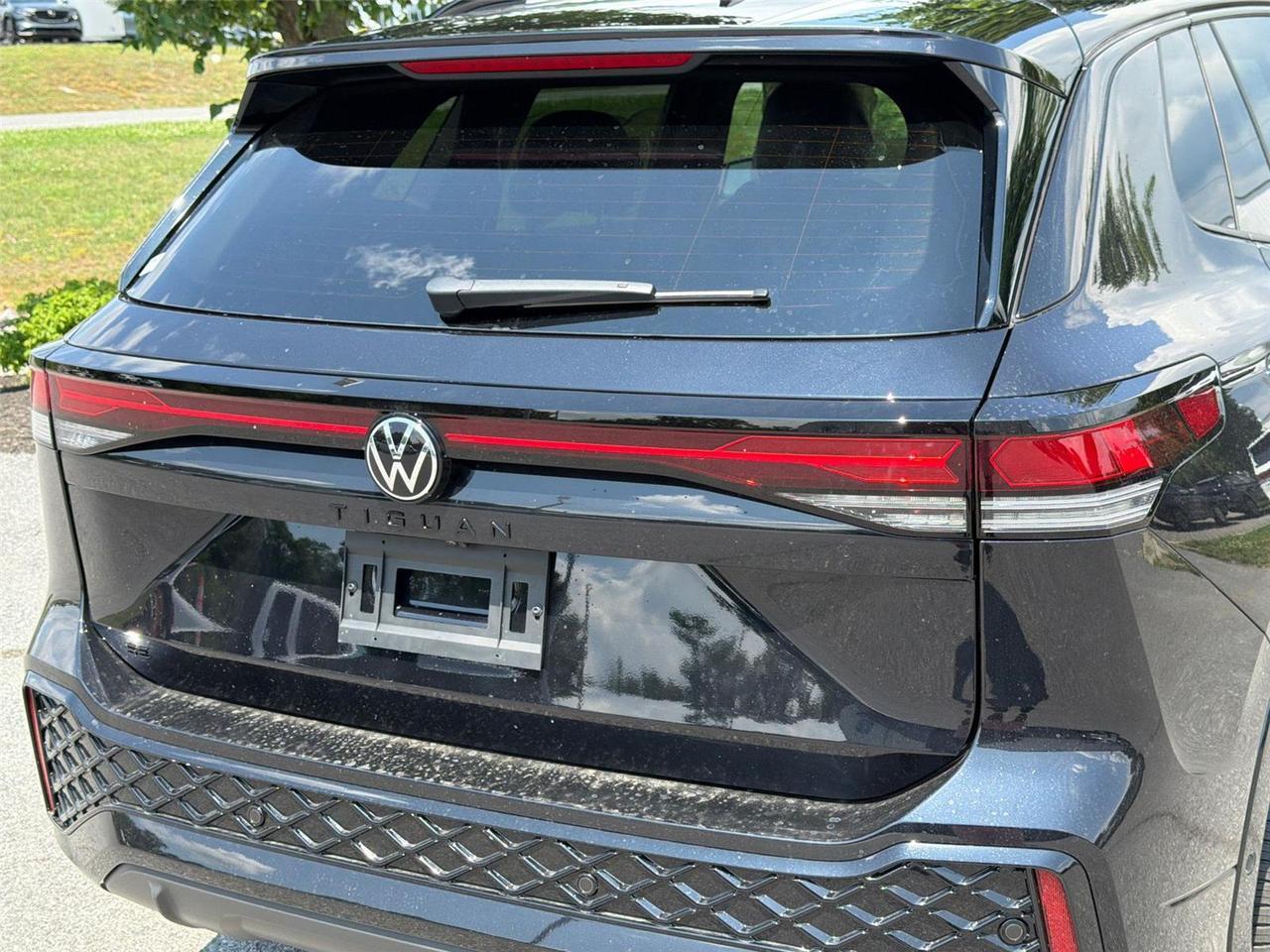 2026 Volkswagen Tiguan SE R-Line Black Hagerstown MD