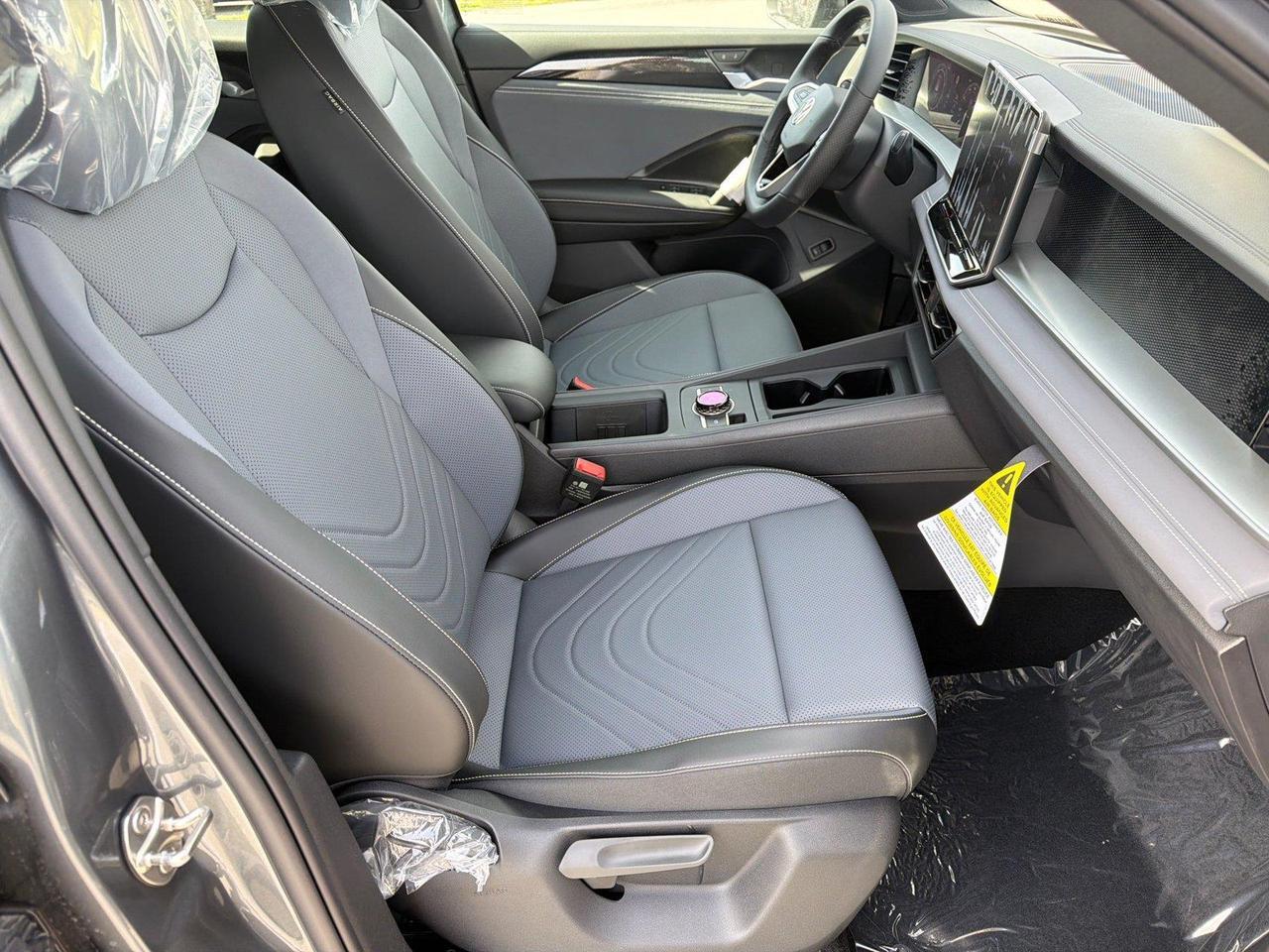 2026 Volkswagen Tiguan SE R-Line Black Hagerstown MD