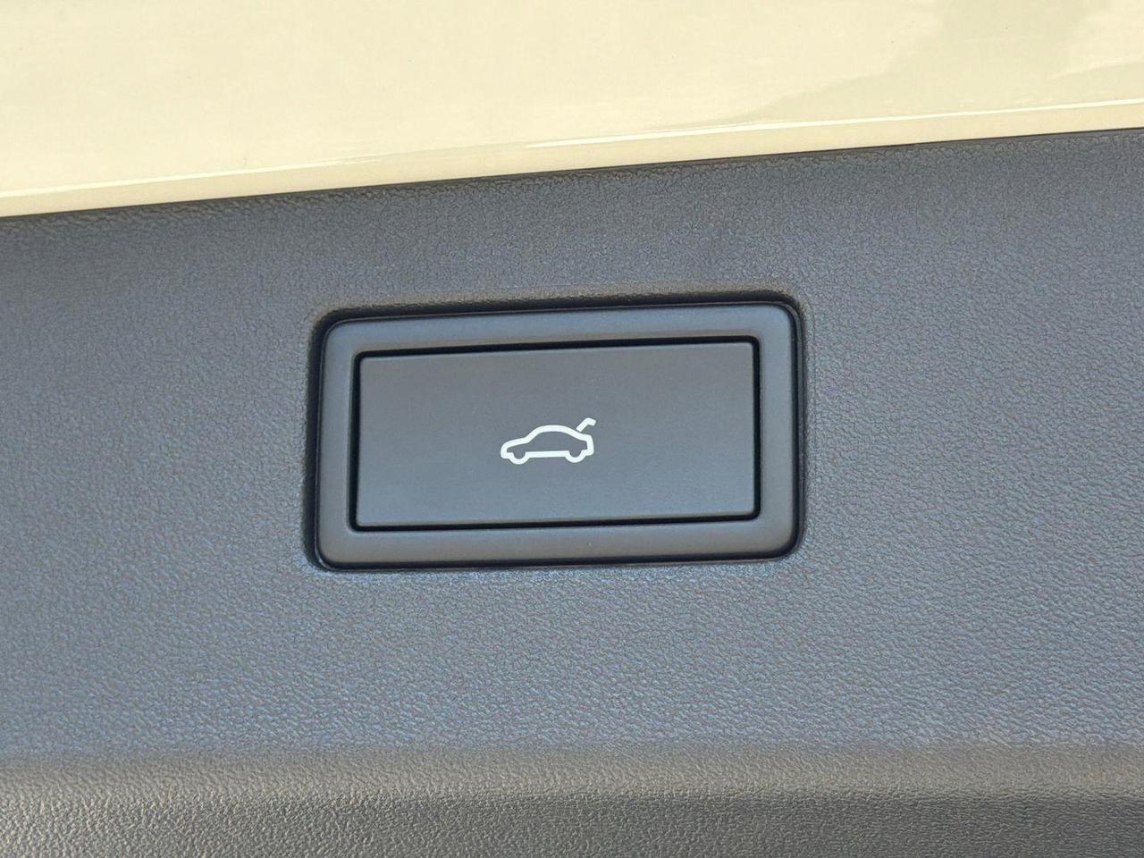 2026 Volkswagen Tiguan SEL R-Line Turbo Hagerstown MD