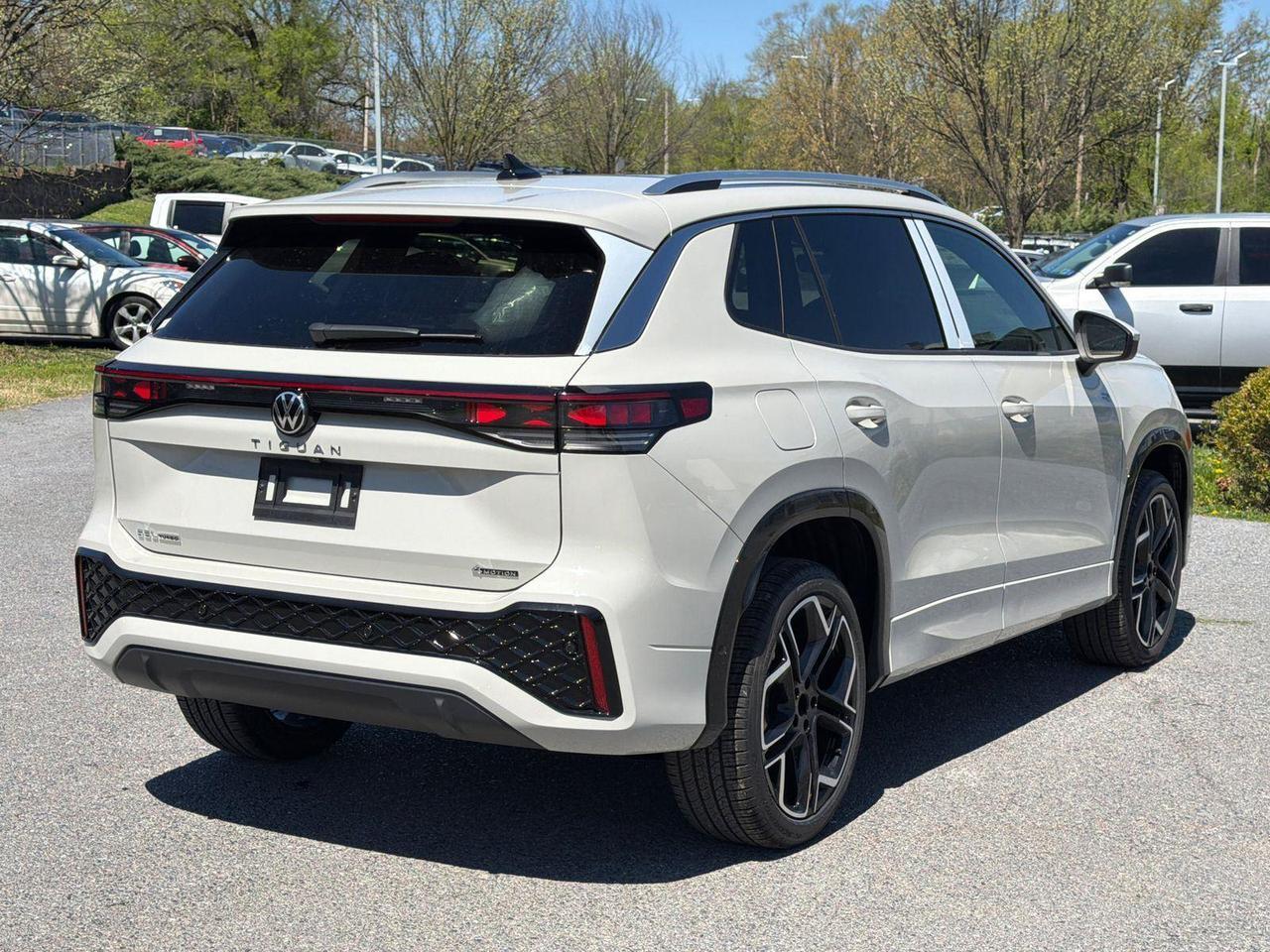 2026 Volkswagen Tiguan SEL R-Line Turbo Hagerstown MD