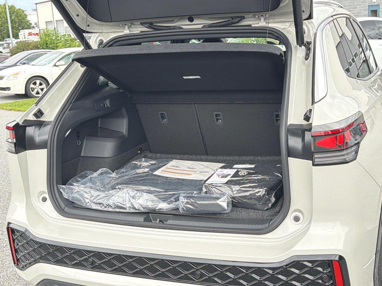 2026 Volkswagen Tiguan SEL R-Line Turbo Hagerstown MD