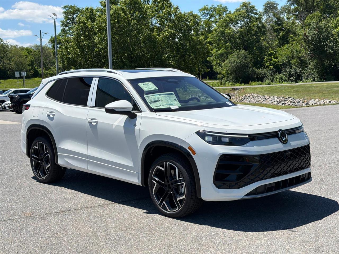 2026 Volkswagen Tiguan SEL R-Line Turbo