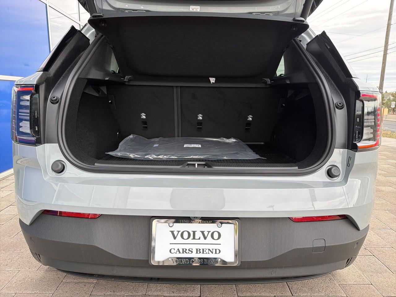 2026 Volvo EX30 Single Motor Plus Bend OR